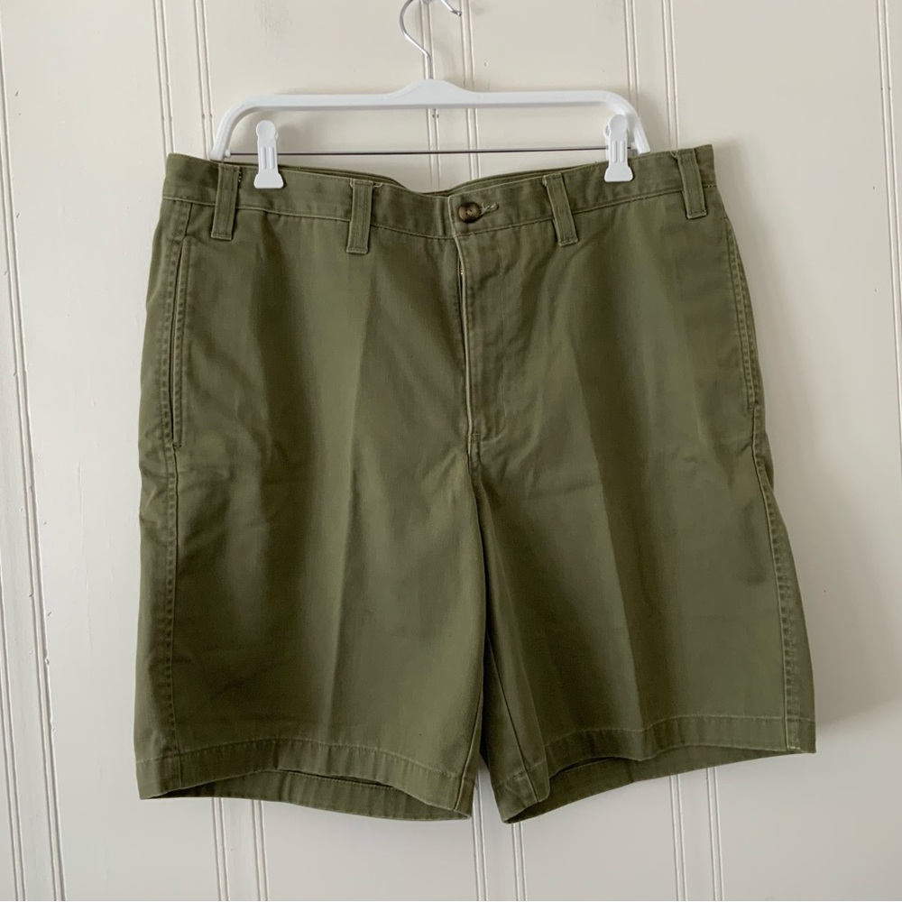 Eddie Bauer Green Flat Front Shorts with Classic Style